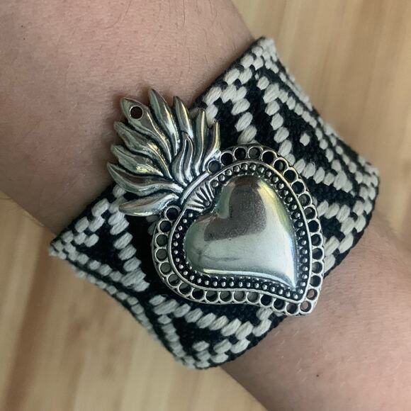 Black White Silver Heart On Fire Adjustable Wrap Statement Bracelet Tassel - Picture 1 of 9